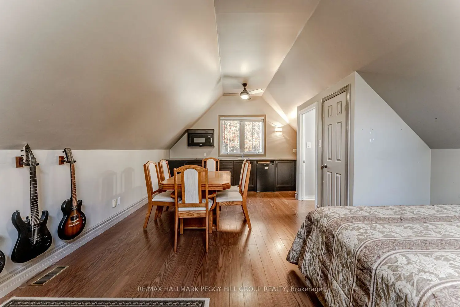 Additional image 9 of 1096 Sunnidale Road