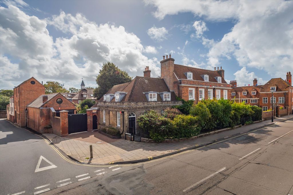 Additional image 10 of 9 bed detached house for saleSt. Thomas Street, Lymington, Hampshire SO41