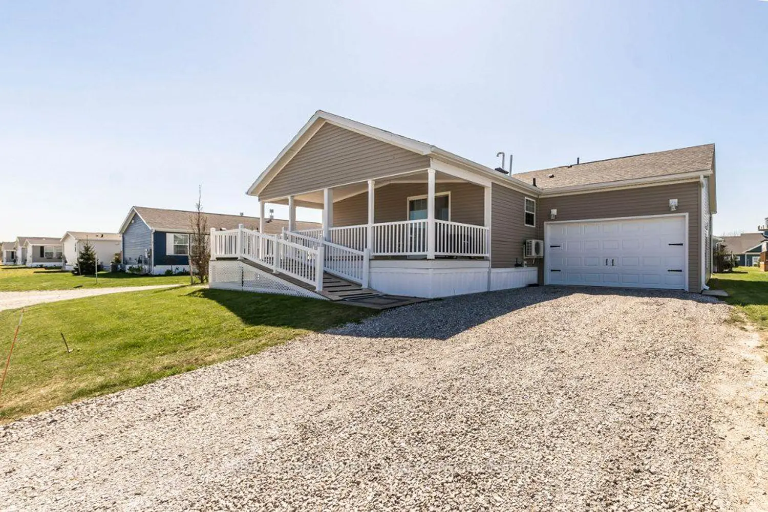 3 Copper Beech Drive photo 3