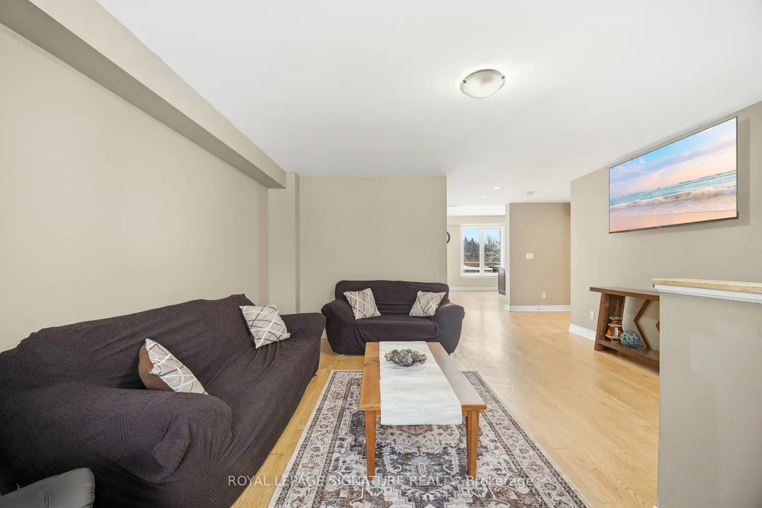 232167 Trafalgar Road photo 4