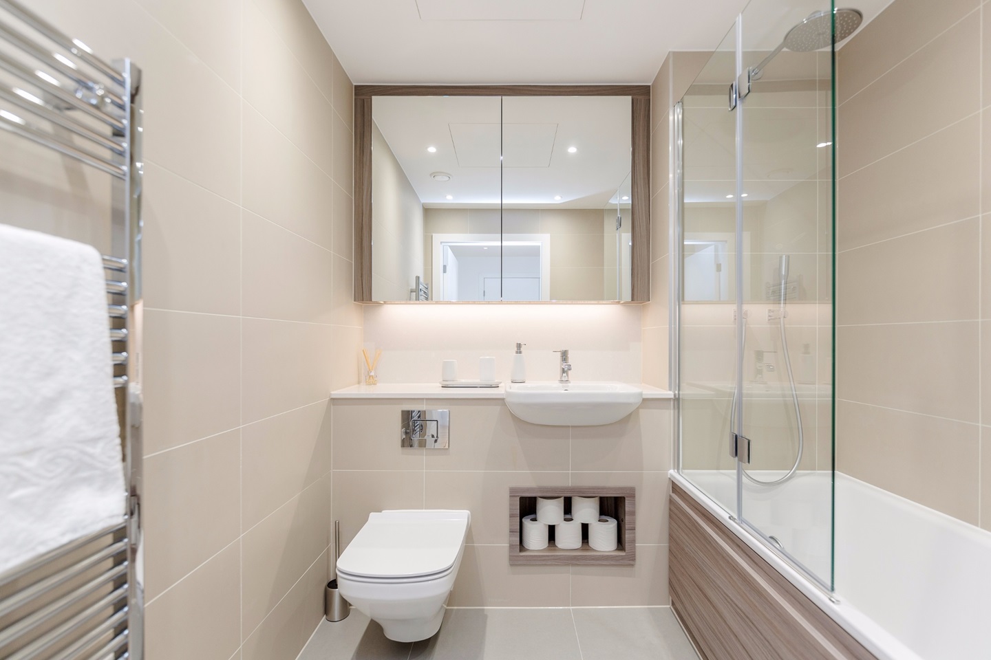 Additional image 17 of 1 Bed Flat, Lombard Road, SW11, N1 7GU