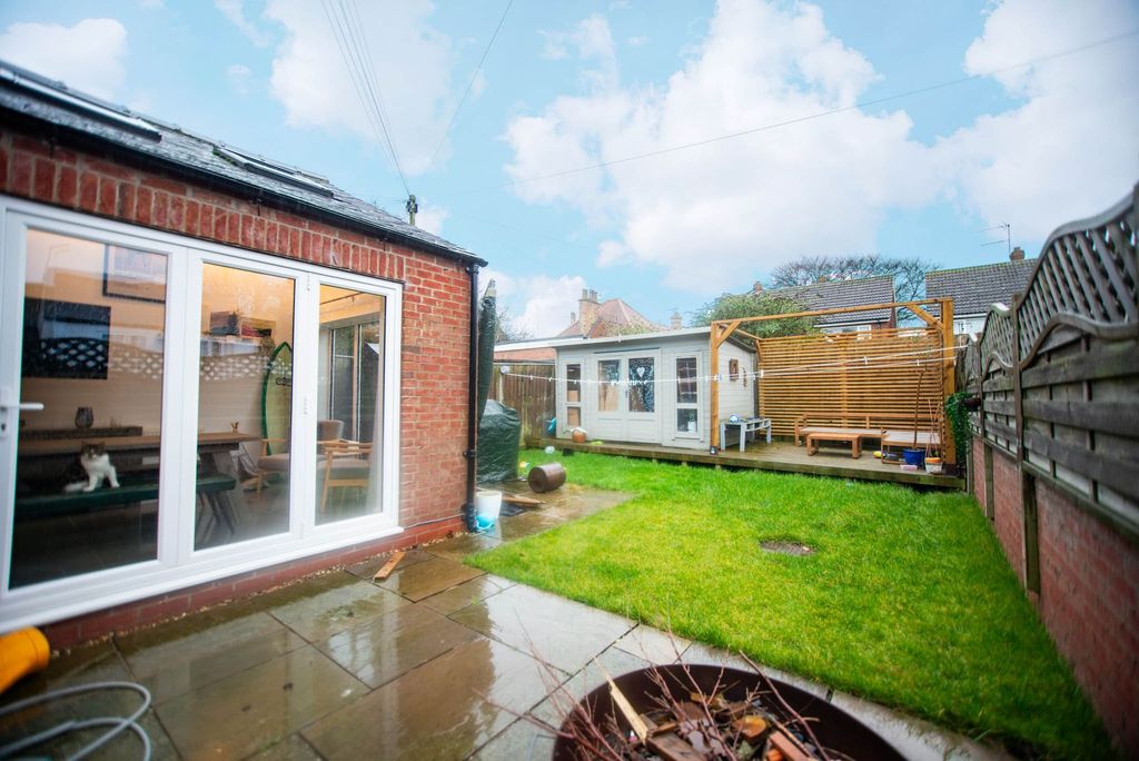 Additional image 29 of 5 bed semi-detached house for saleEastbourne Road, Hornsea HU18