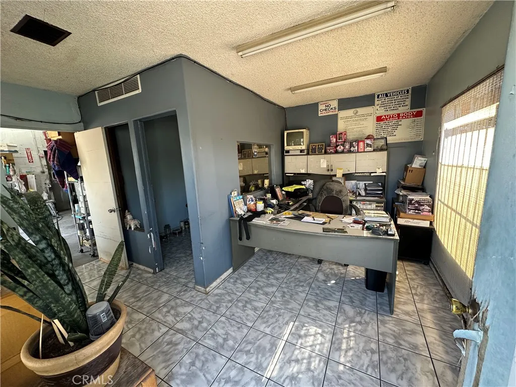 Additional image 19 of 1429 W 5th St, Santa Ana, CA 92703