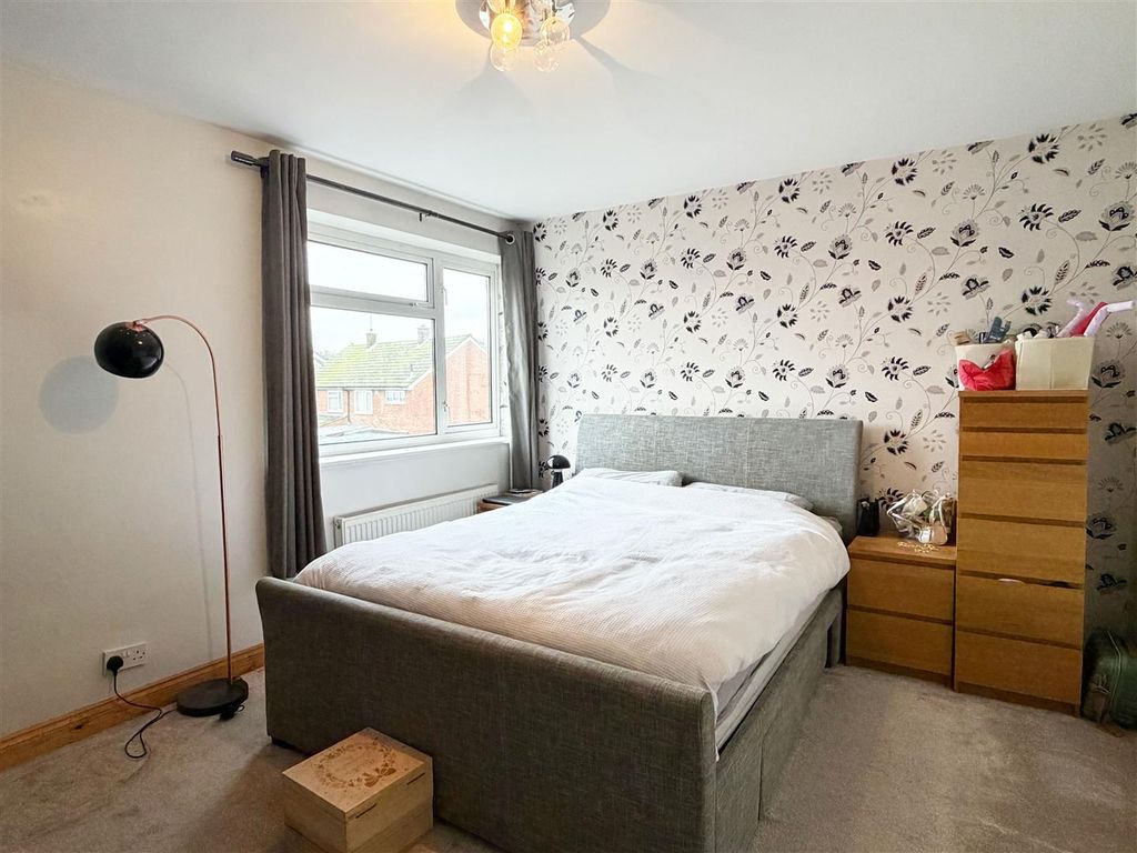 Additional image 6 of 3 bed semi-detached house for saleWindsor Court Road, Chobham, Woking GU24