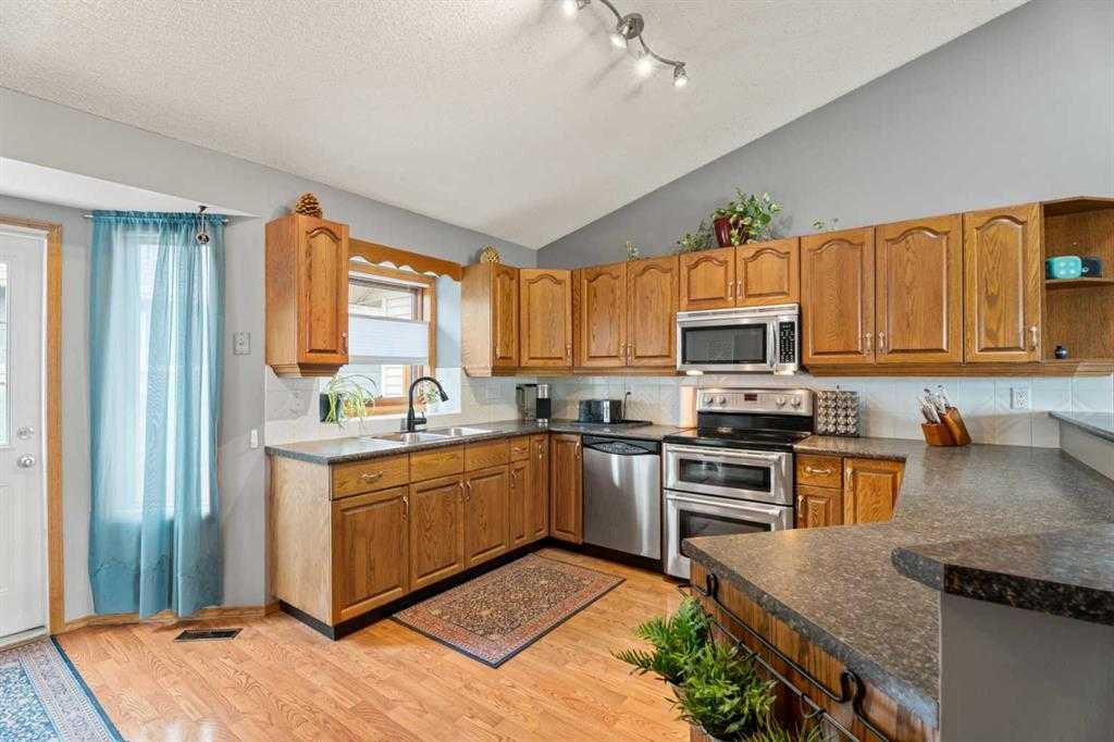Additional image 4 of 109 Downey Place, Okotoks, AB, T1S 1H3
