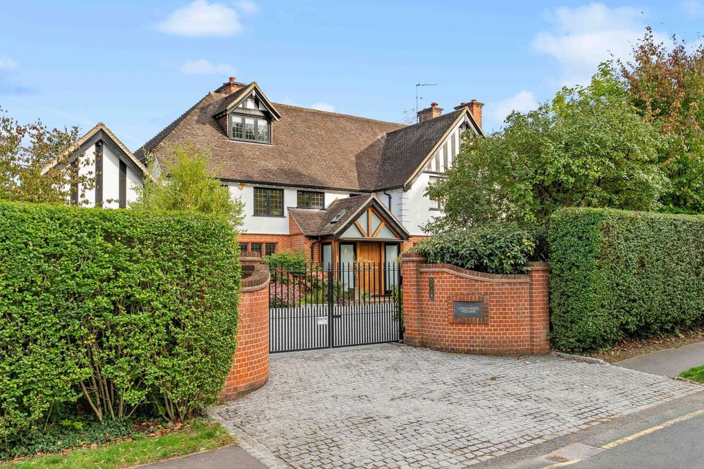 Additional image 6 of 6 bed detached house for saleRoundwood Avenue, Hutton Mount, Brentwood CM13