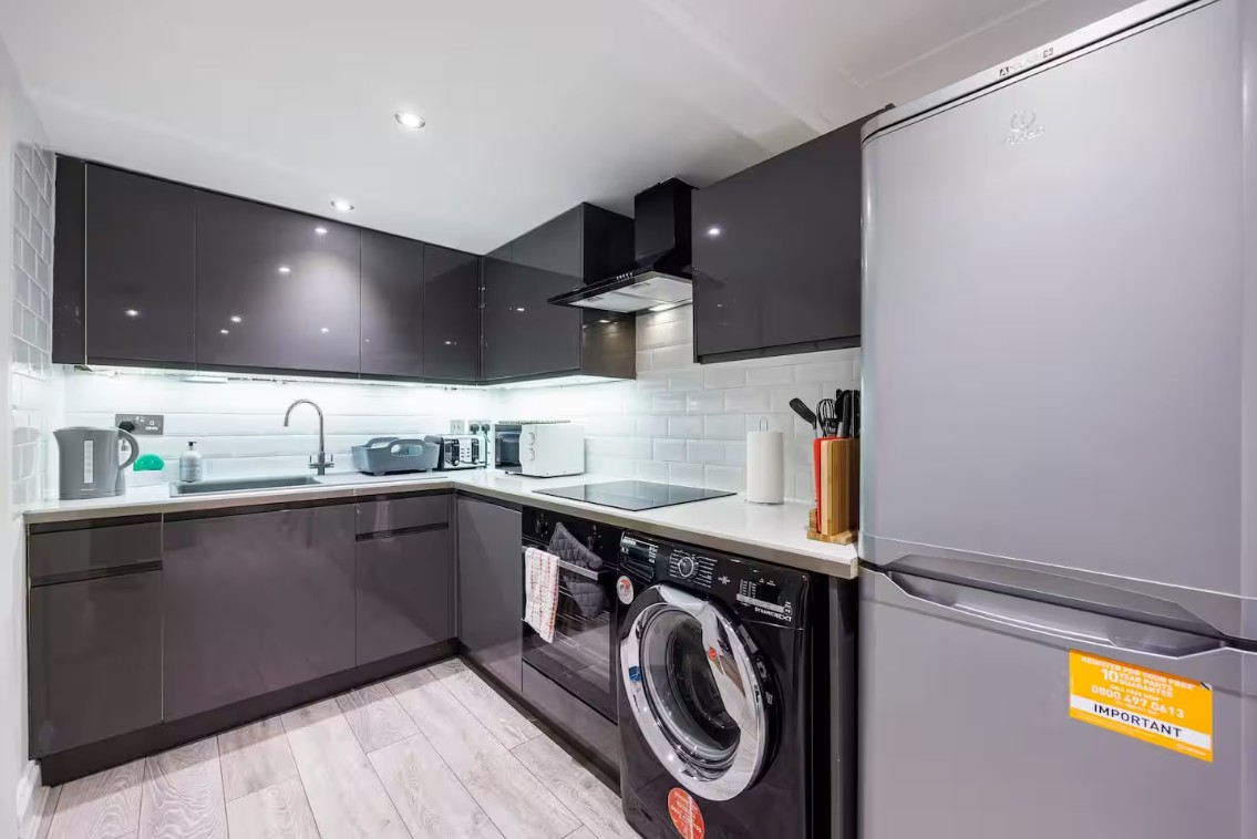 Additional image 12 of Studio Flat, North End Road, W14, N1 7GU