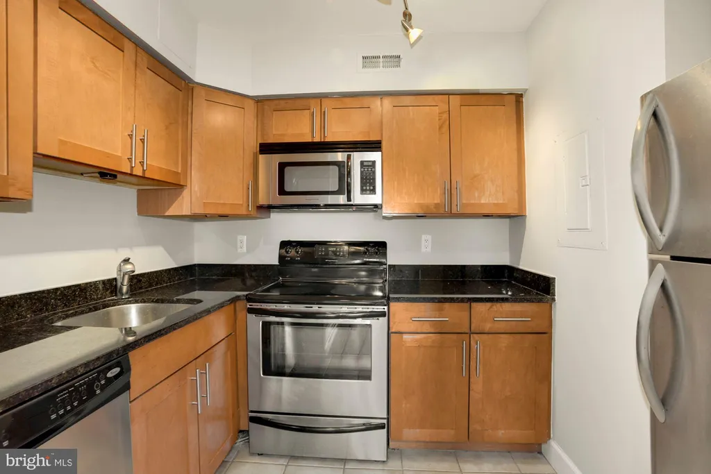 Additional image 6 of 3611 38th Street NW Unit 403, Washington, DC 20016