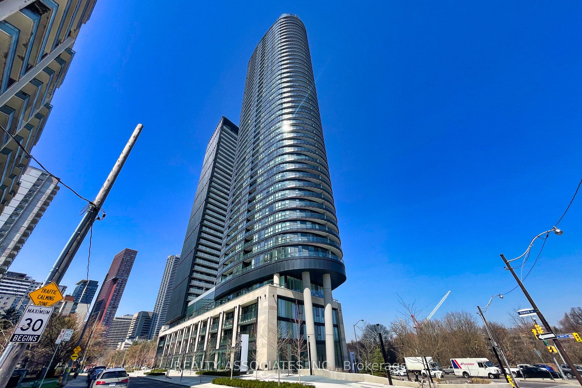 2817-585 Bloor Street E, Toronto, ON, M4W 0B3