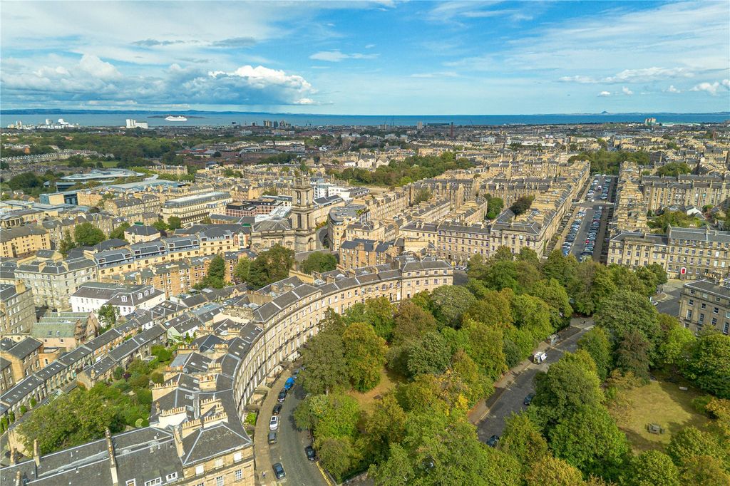 Additional image 26 of 2 bed flat for saleRoyal Circus, New Town, Edinburgh EH3