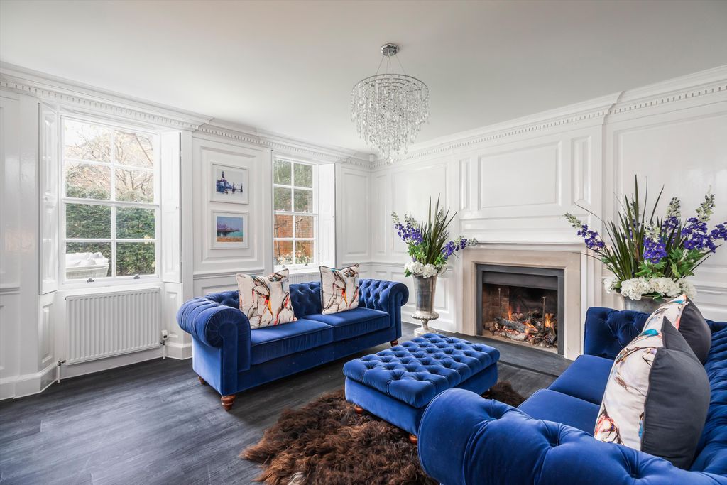 Additional image 2 of 9 bed detached house for saleSt. Thomas Street, Lymington, Hampshire SO41