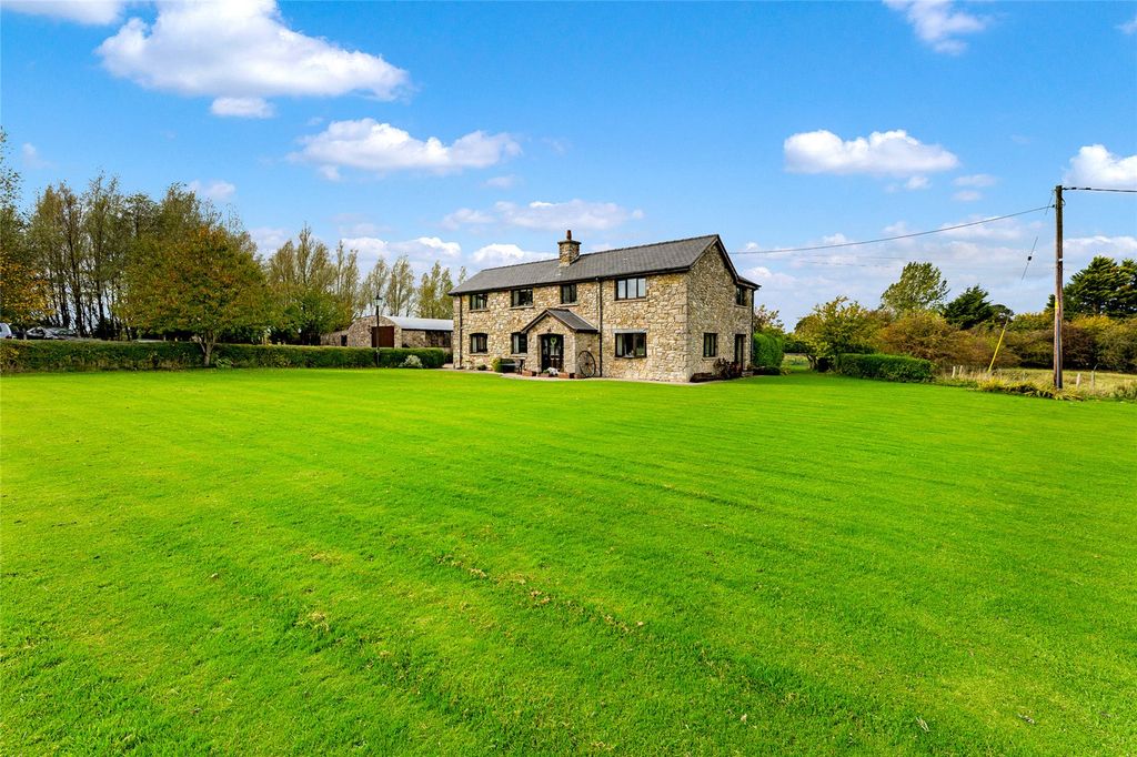 5 bed detached house for saleRhosesmor, Mold, Flintshire CH7