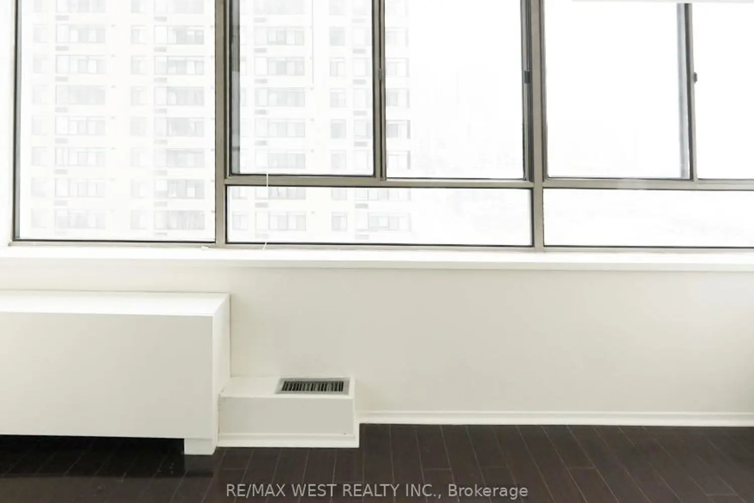 Additional image 9 of 260 Queens Quay W 1301