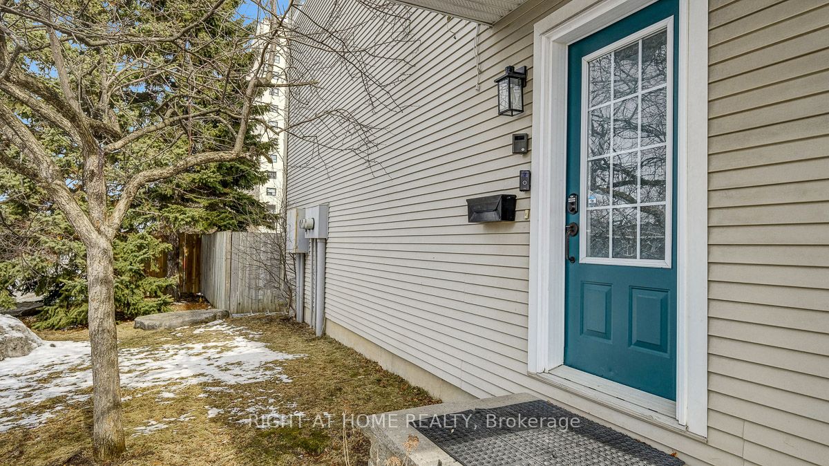 Additional image 5 of 3-825 Grenon Avenue, Ottawa, ON, K2B 6G1