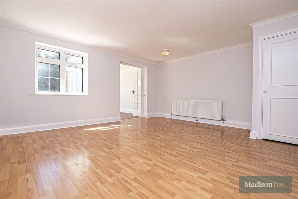 Additional image 4 of 3 bed detached house for saleAlderton Rise, Loughton, Essex IG10