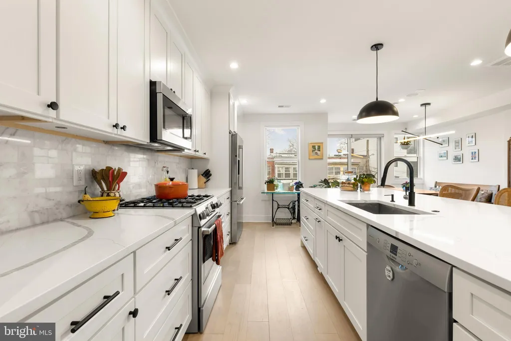 Additional image 5 of 632 Rock Creek Church Rd NW Unit 2, Washington, DC 20010