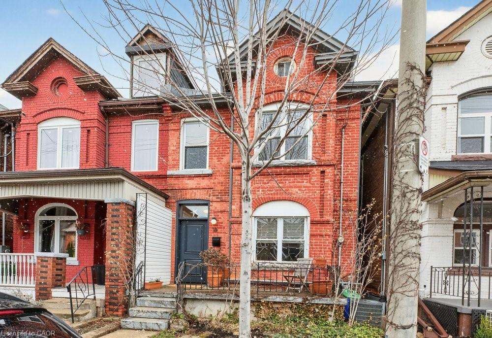 18 St Matthews Avenue, Hamilton, ON, L8L 5P3