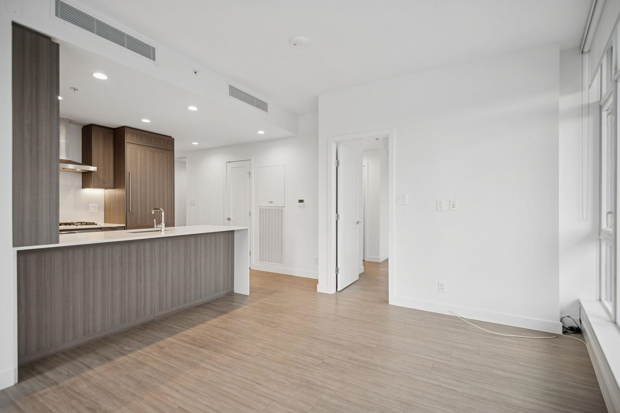 Additional image 5 of 1301-2311 Beta Avenue, Burnaby, BC, V5C 5M8