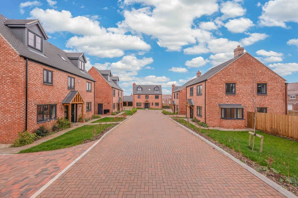 Additional image 28 of 5 bed detached house for saleSpa Farm Court, Bishopton CV37
