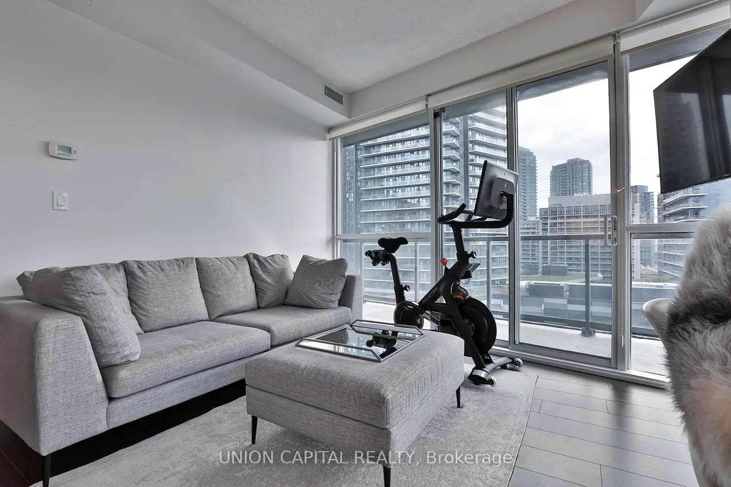 Additional image 8 of 20 Bruyeres Mews 1103