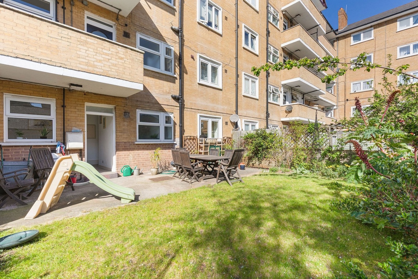 Additional image 7 of 3 Bed Flat, Rogers Estate, E2, N1 7GU