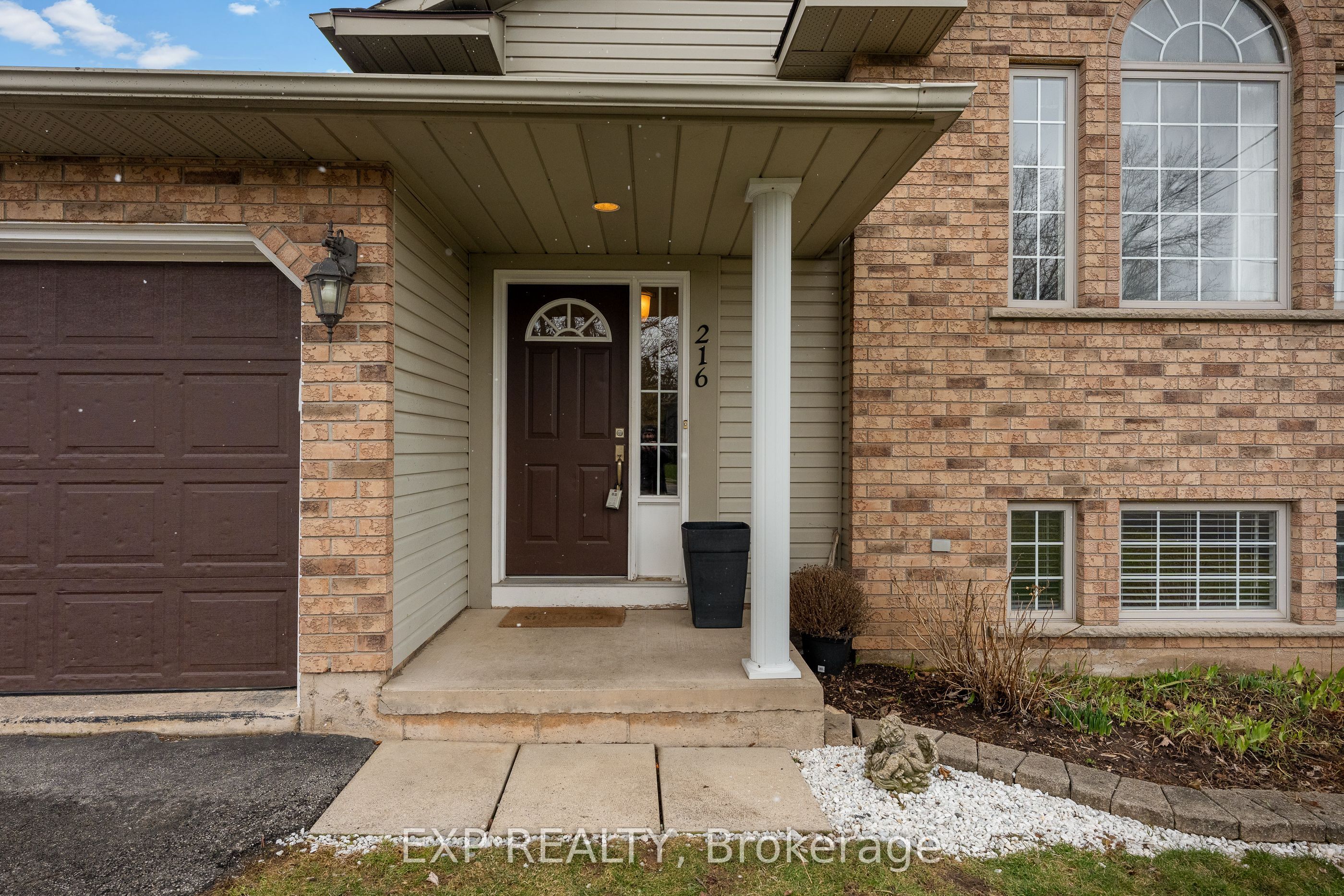 216 Ridge Road S, Fort Erie, ON, L0S 1B0