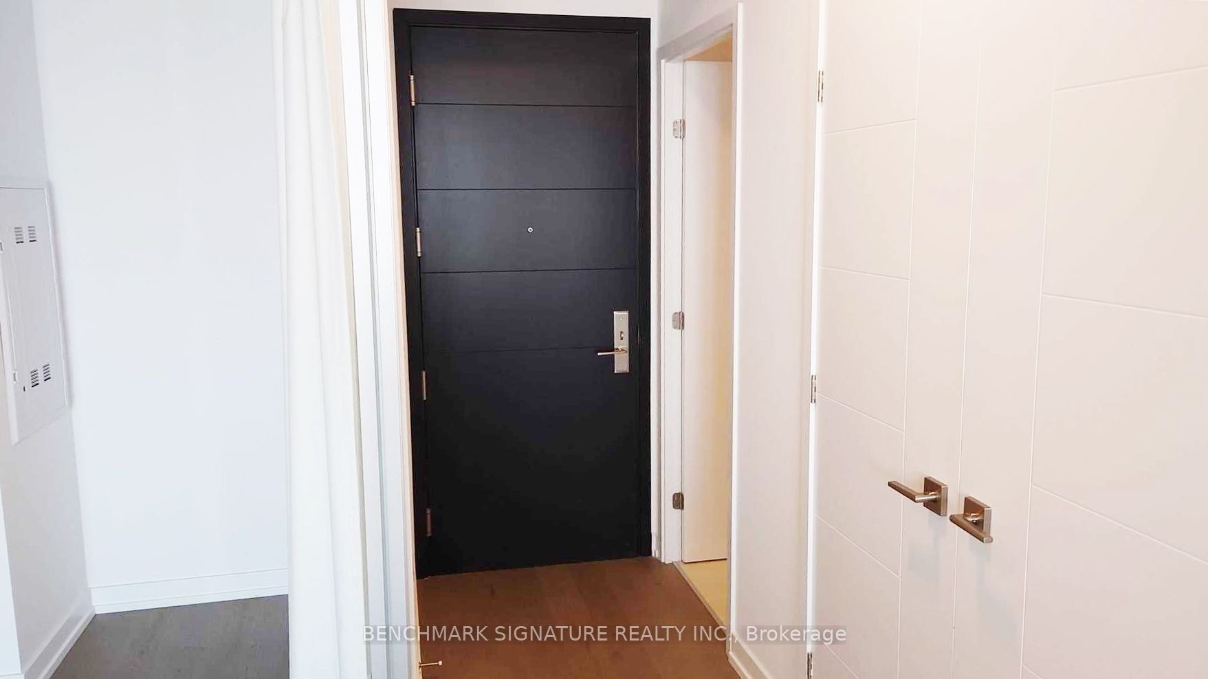 Additional image 3 of 2805-488 University Avenue, Toronto, ON, M5G 0C1