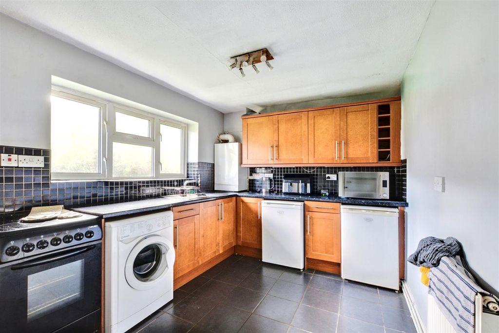 Additional image 2 of 2 bed flat for saleGibbons Avenue, Stapleford NG9