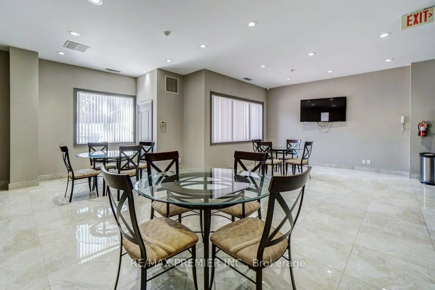 Additional image 14 of 160 Woodbridge Avenue 401