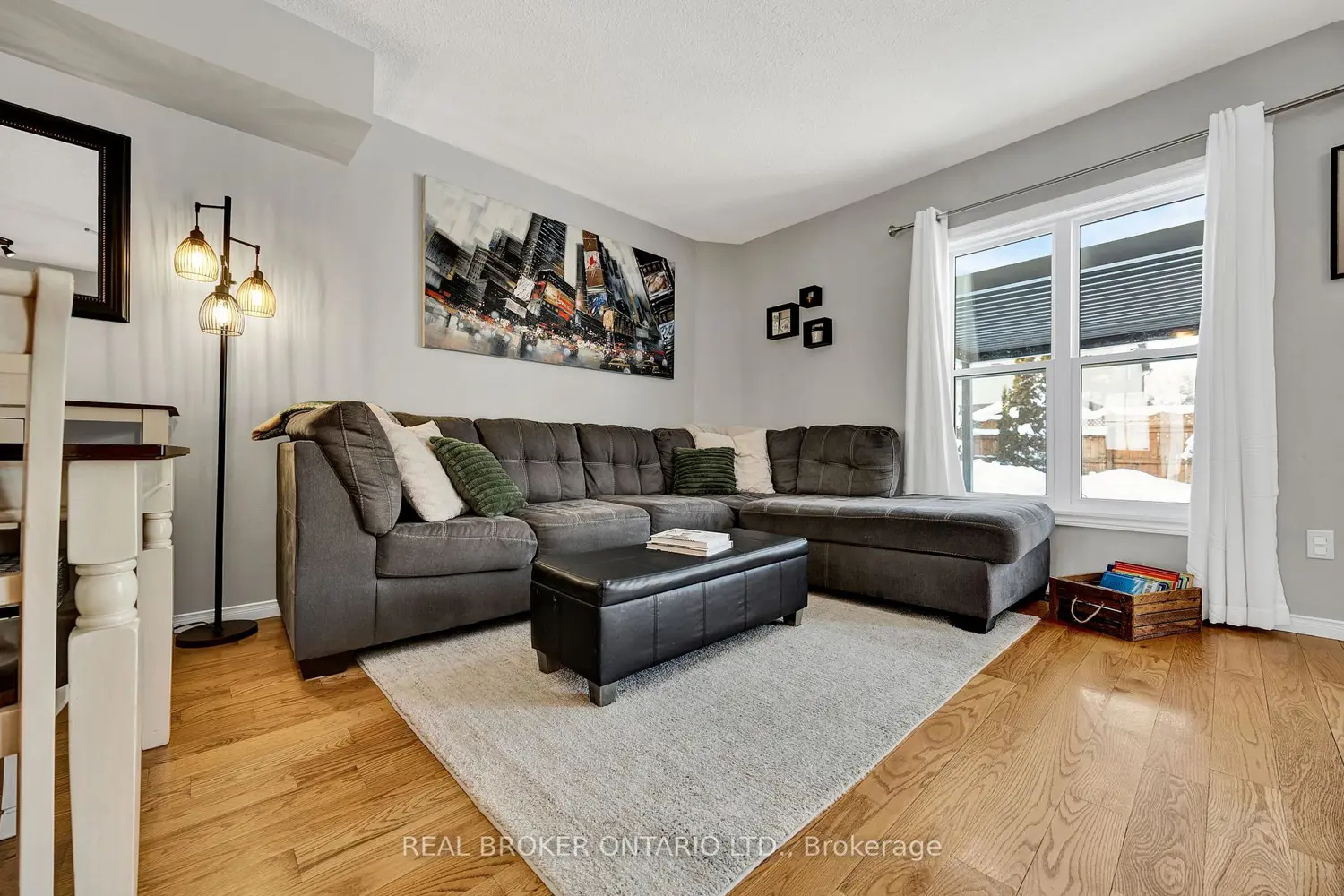 75 Peglar Crescent photo 4