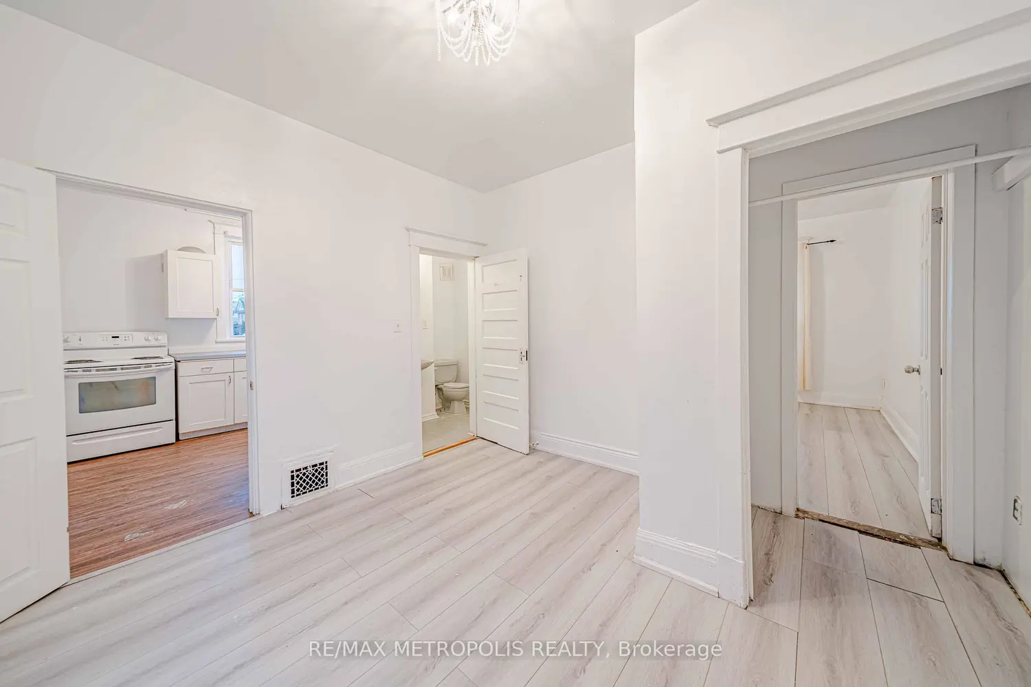 Additional image 5 of 240 Division Street