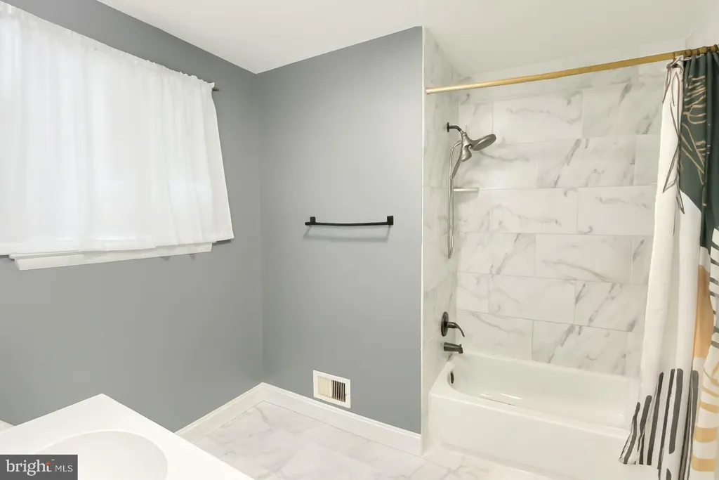 Additional image 12 of 742 W Birchtree Lane, Claymont, DE 19703