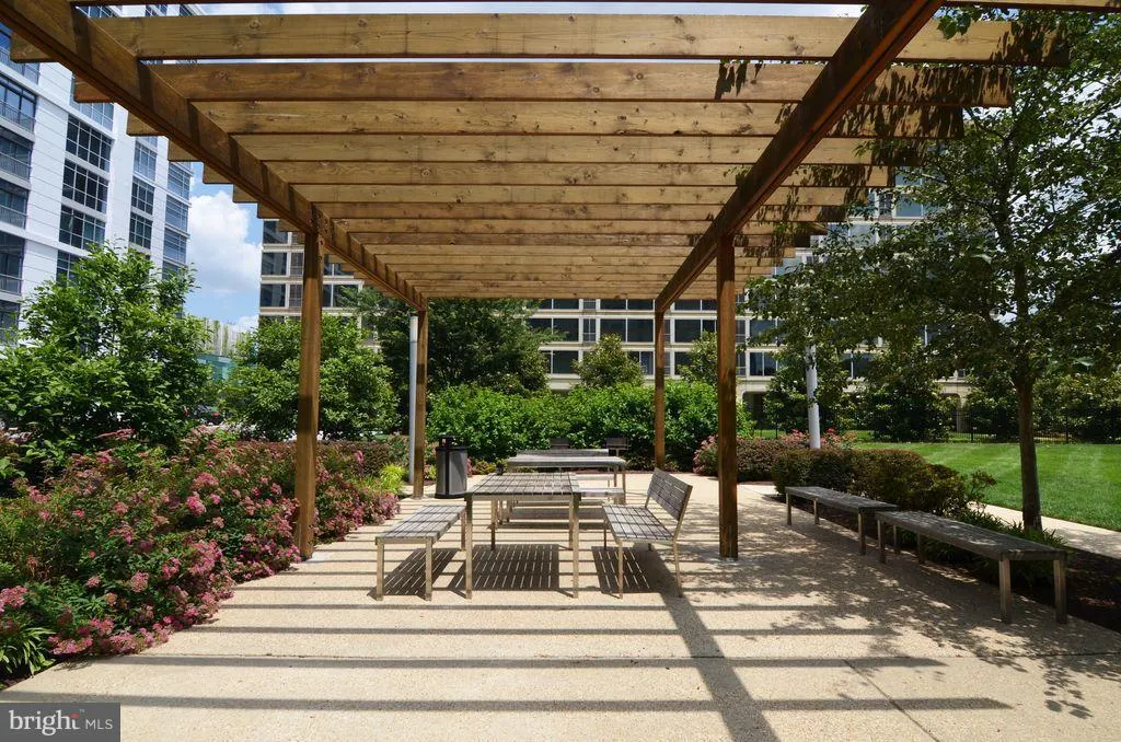 1101 3rd Street SW Unit 305, Washington, DC 20024