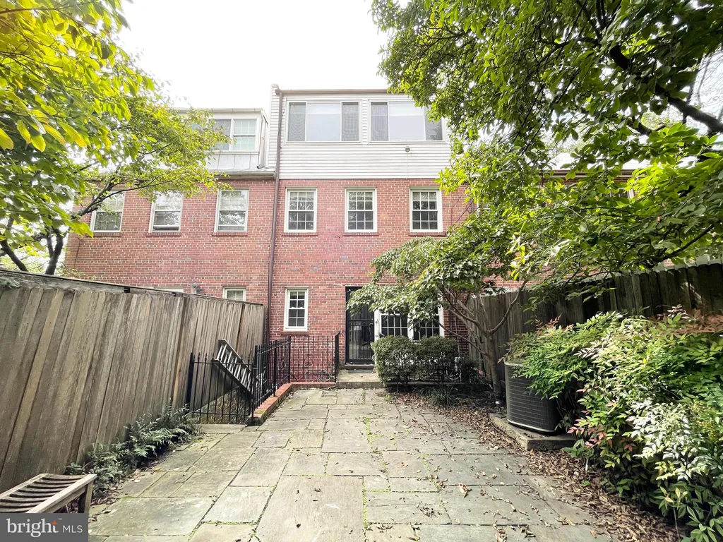 Additional image 32 of 2527 Waterside Drive NW, Washington, DC 20008