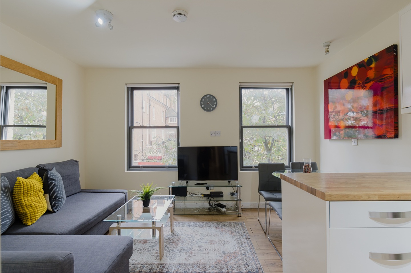 1 Bed Flat, Globe Road, E2, N1 7GU