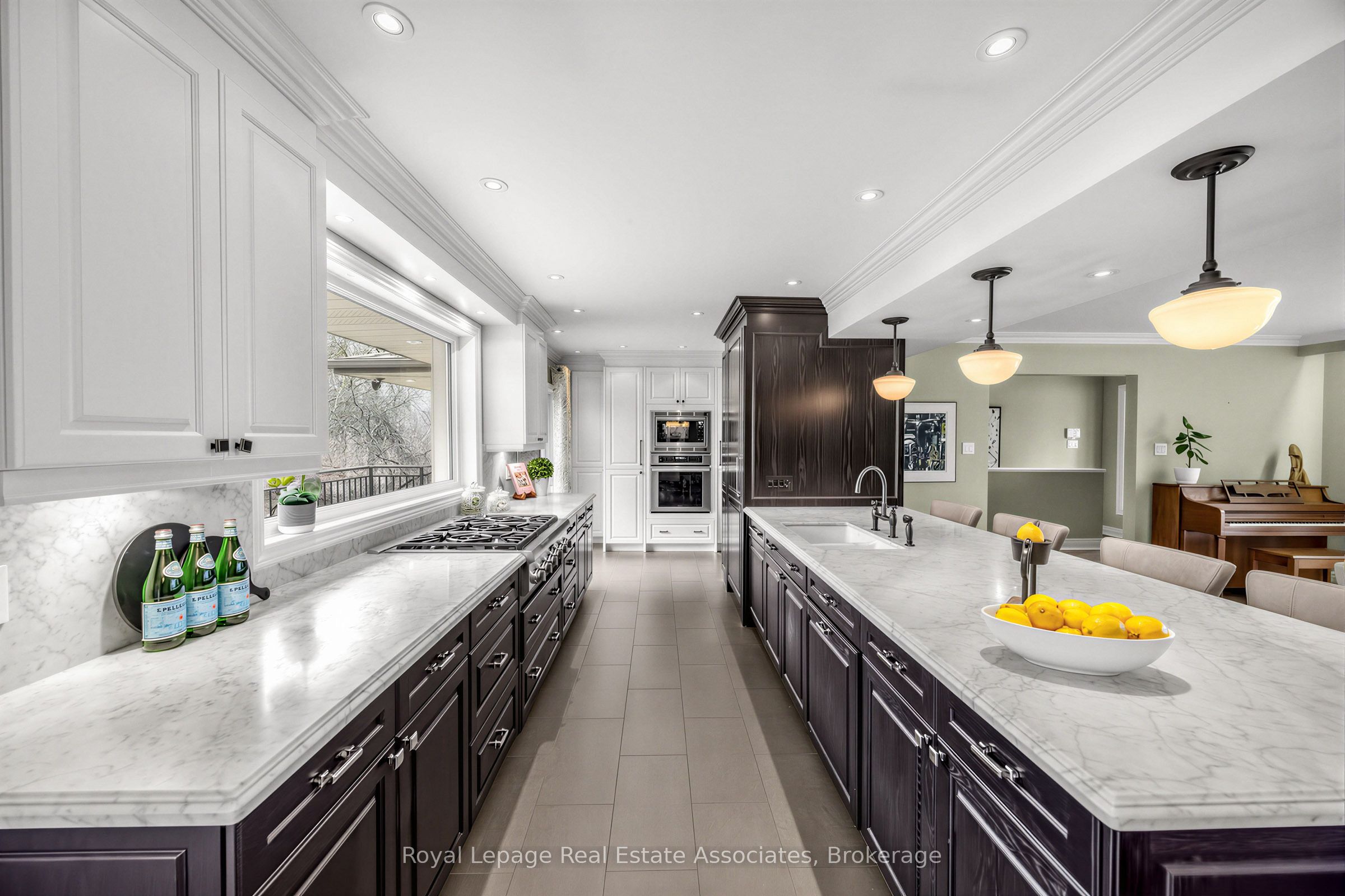 Additional image 6 of 1561 Pinetree Crescent, Mississauga, ON, L5G 2S9