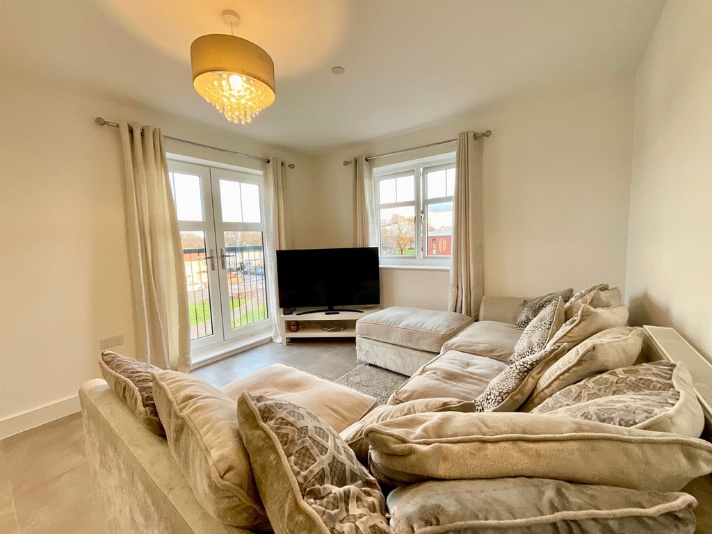 1 bed flat for saleSultan Glacier Close, Newport NP20