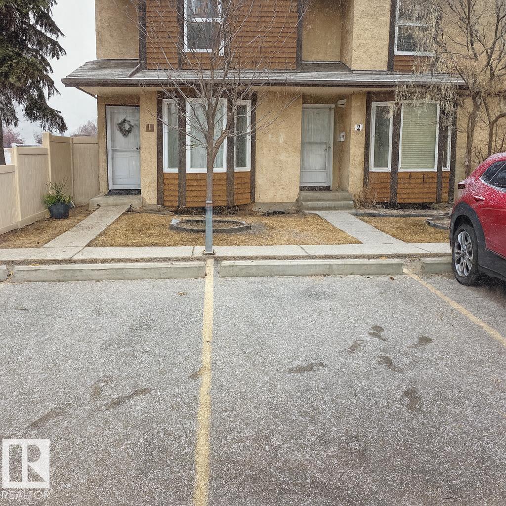 Additional image 2 of 2-10205 158 Avenue NW, Edmonton, AB, T5X5E5