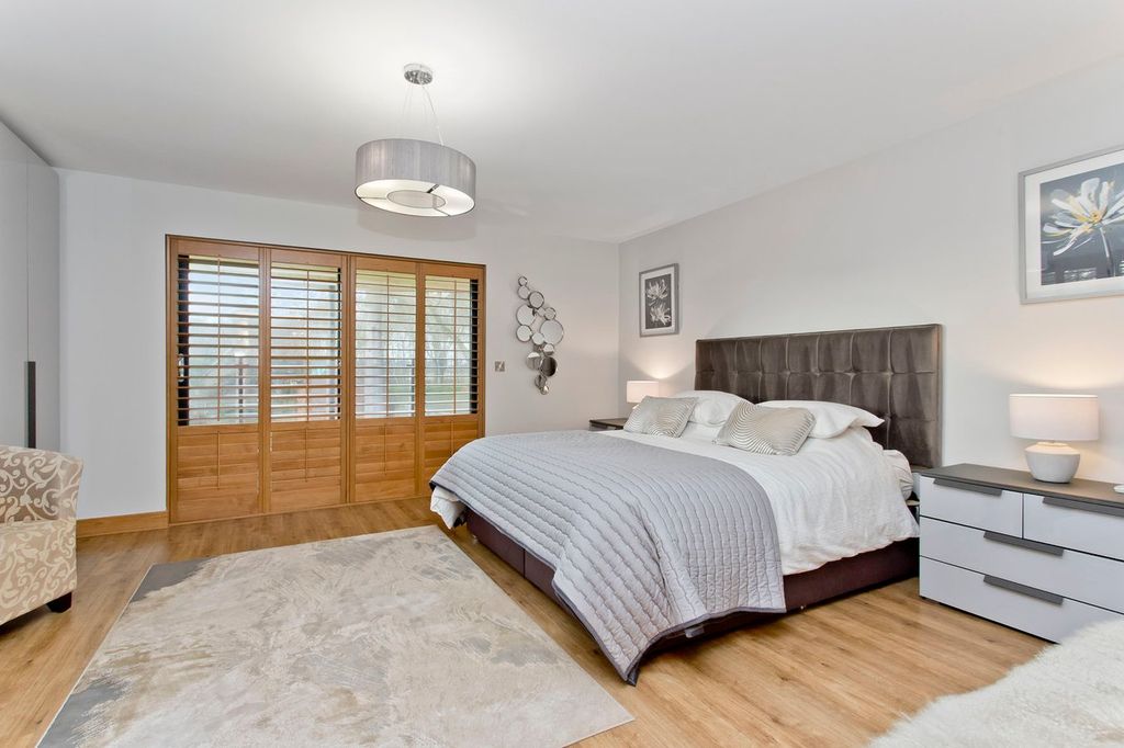 Additional image 19 of 5 bed detached house for saleElie KY9