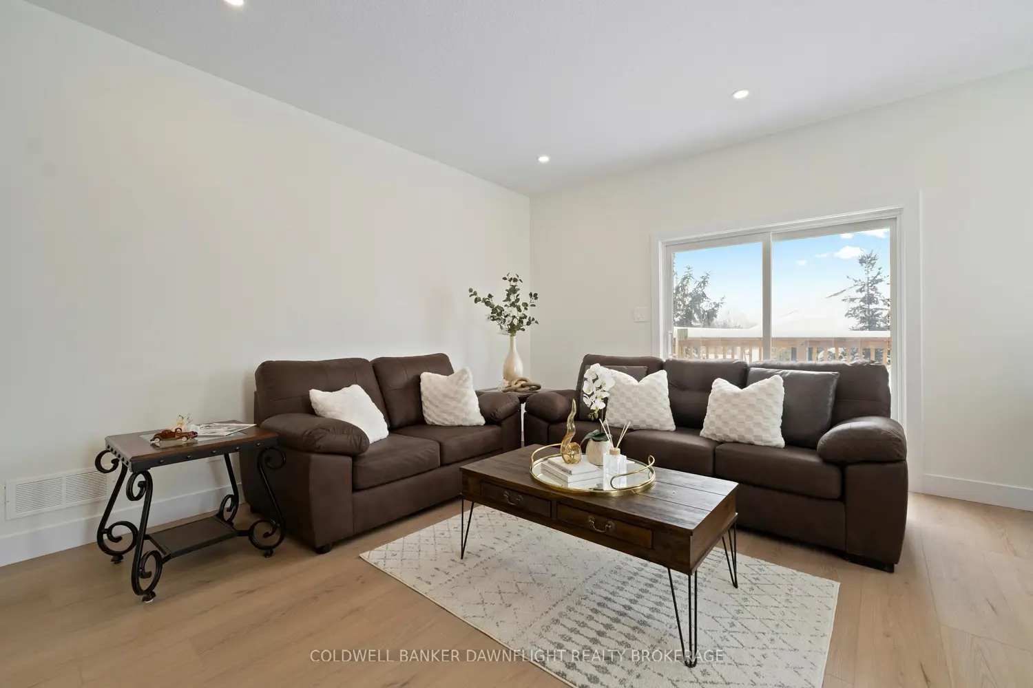 52 Moonlight Court photo 4