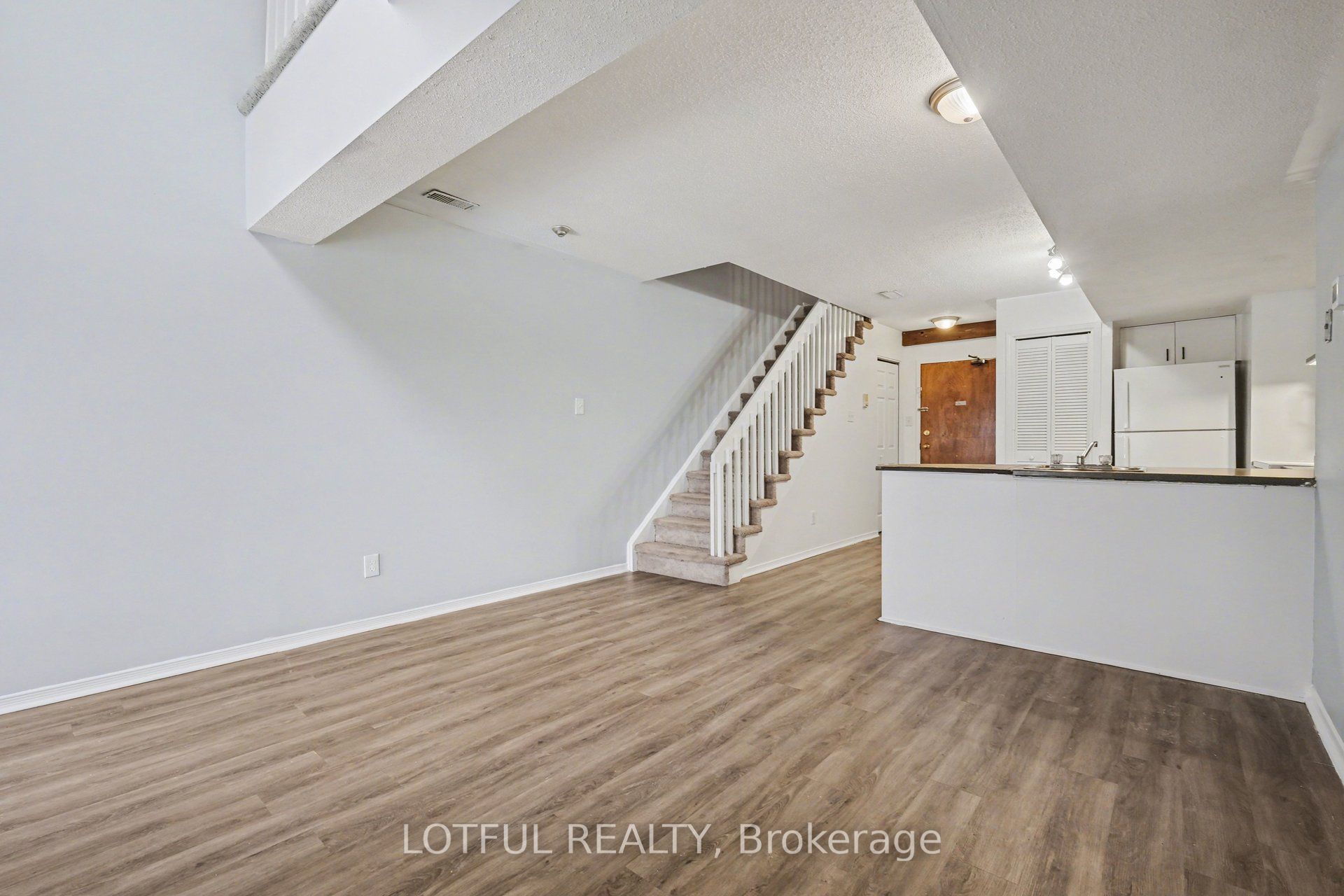 Additional image 5 of 9-237 Loretta Avenue S, Ottawa, ON, K1S 4P6