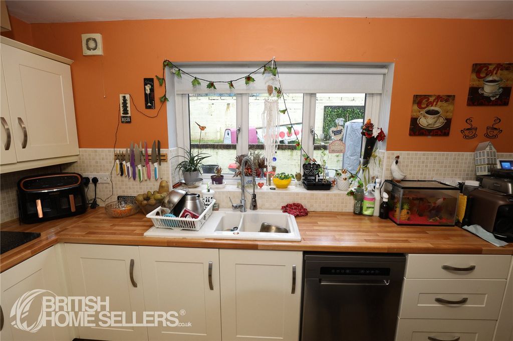 Additional image 3 of 5 bed detached house for saleReservoir Road, Beaufort, Ebbw Vale, Blaenau Gwent NP23