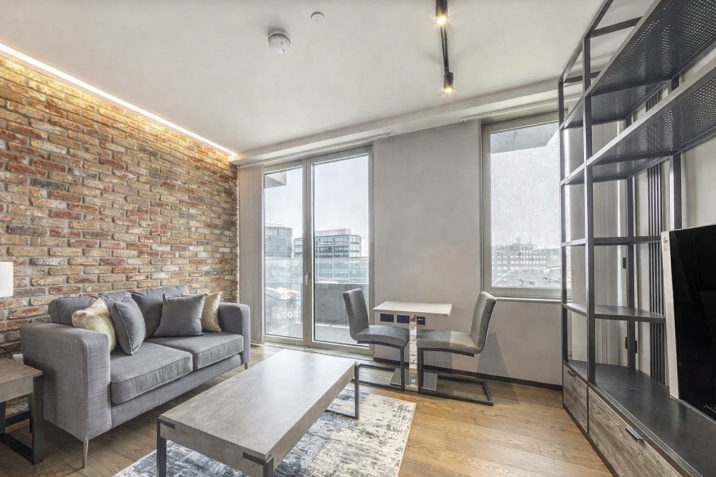 Studio Flat, Hewett Street, EC2A, N1 7GU