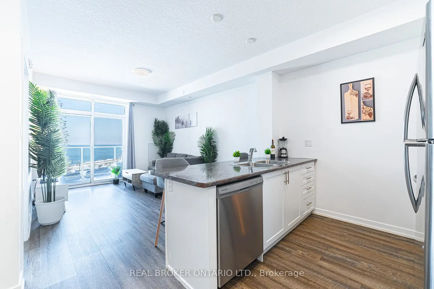 101 Shoreview Place 436
