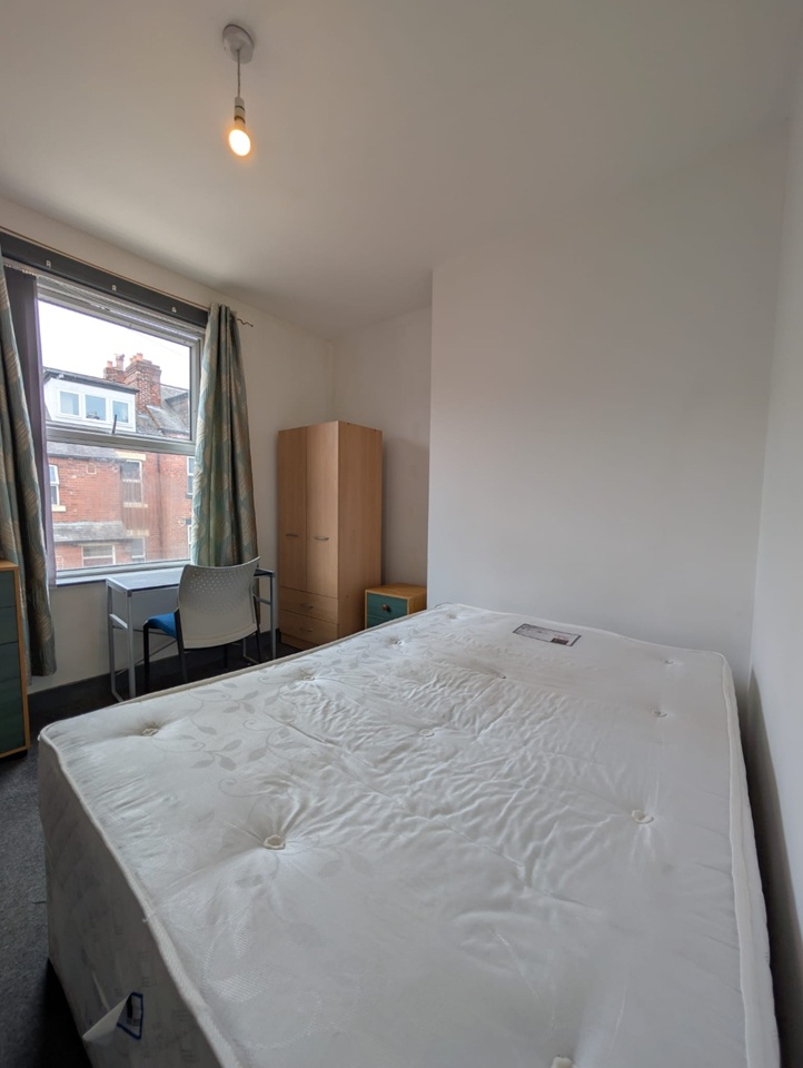 Additional image 3 of Room in a Shared House, Estcourt Avenue, LS6, N1 7GU