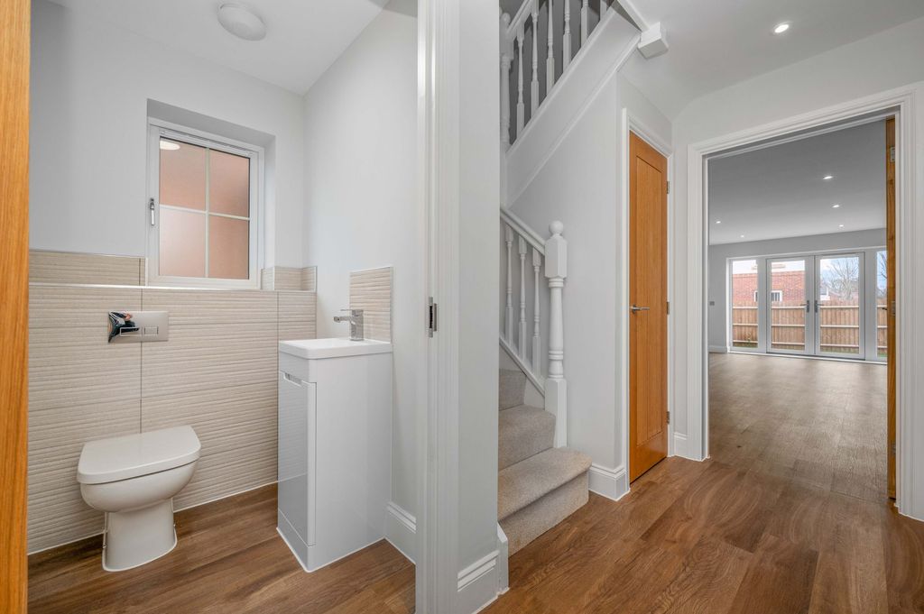Additional image 7 of 4 bed detached house for saleSpa Farm Court, Stratford-Upon-Avon CV37