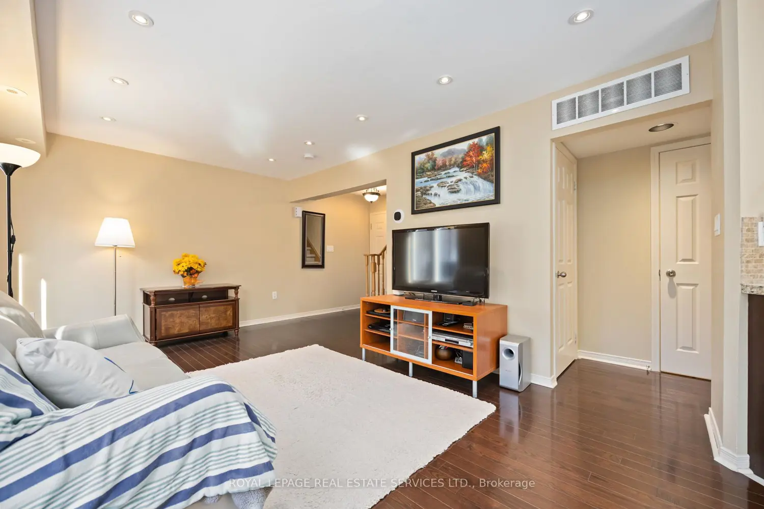 Additional image 8 of 2179 Bur Oak Avenue