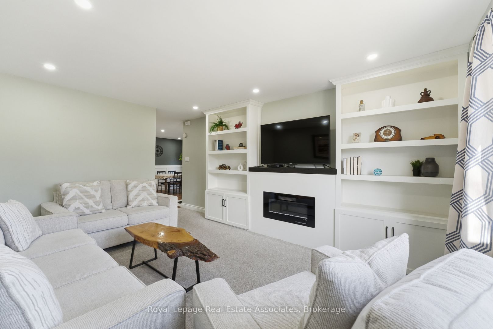 Additional image 3 of 2333 Melissa Crescent, Burlington, ON, L7P 3T5