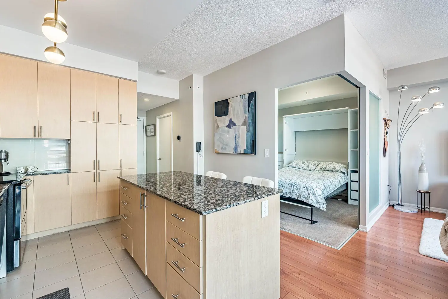 Additional image 8 of 830 Lawrence Avenue 832