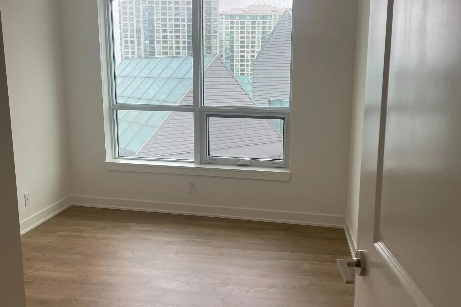 Additional image 5 of 50 Upper Mall Way 329